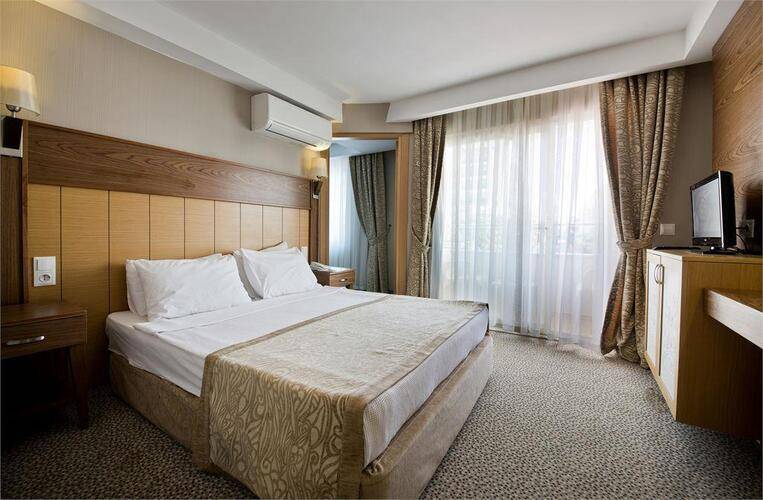 Mc Beach Park Resort Hotel