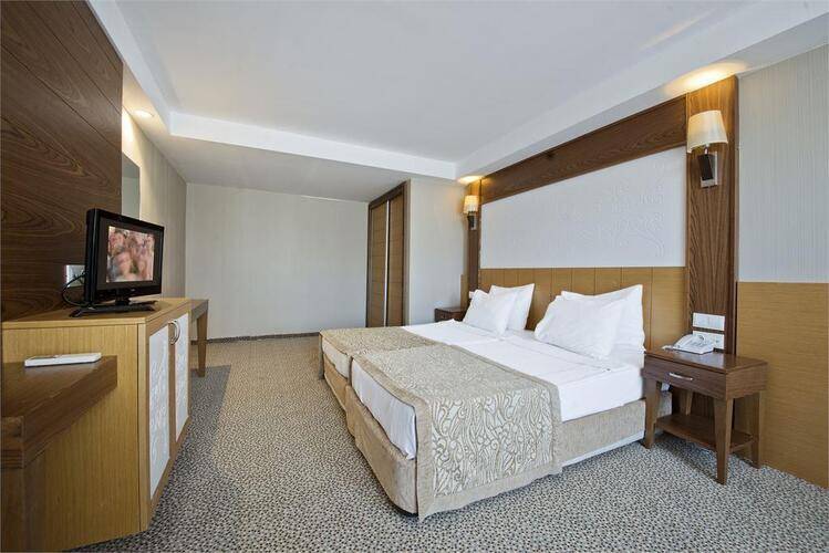 Mc Beach Park Resort Hotel