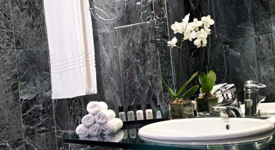 Renaissance Barcelona Hotel — фото 24