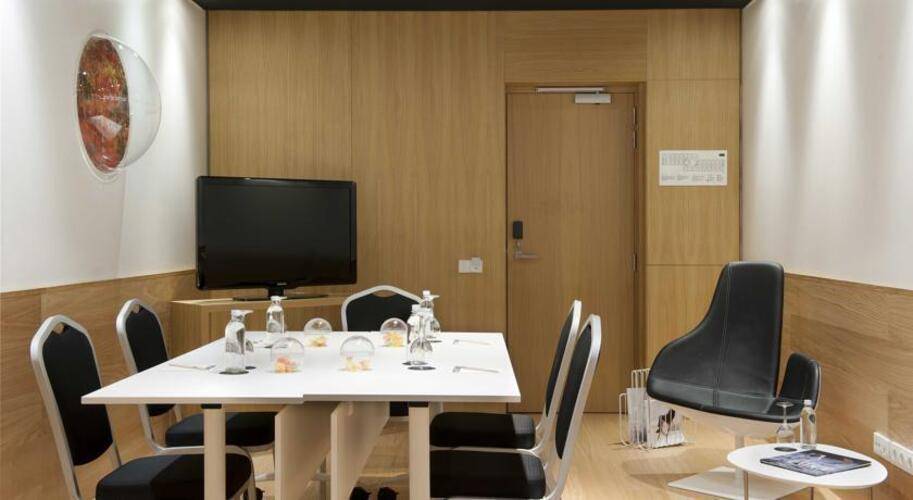 Barcelo Sants — фото 32