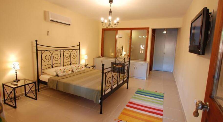 The Bay Beach Club Hotel