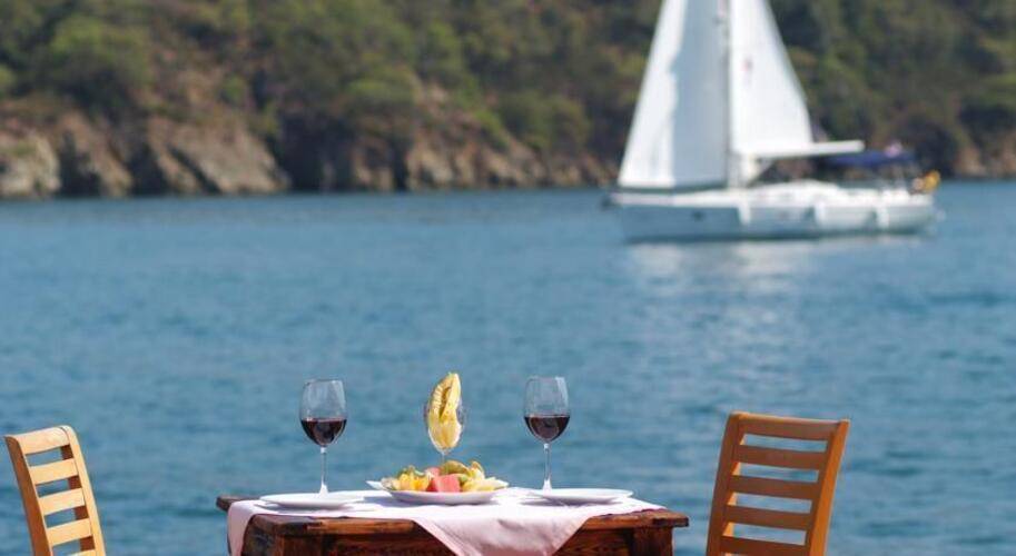 The Bay Beach Club Hotel