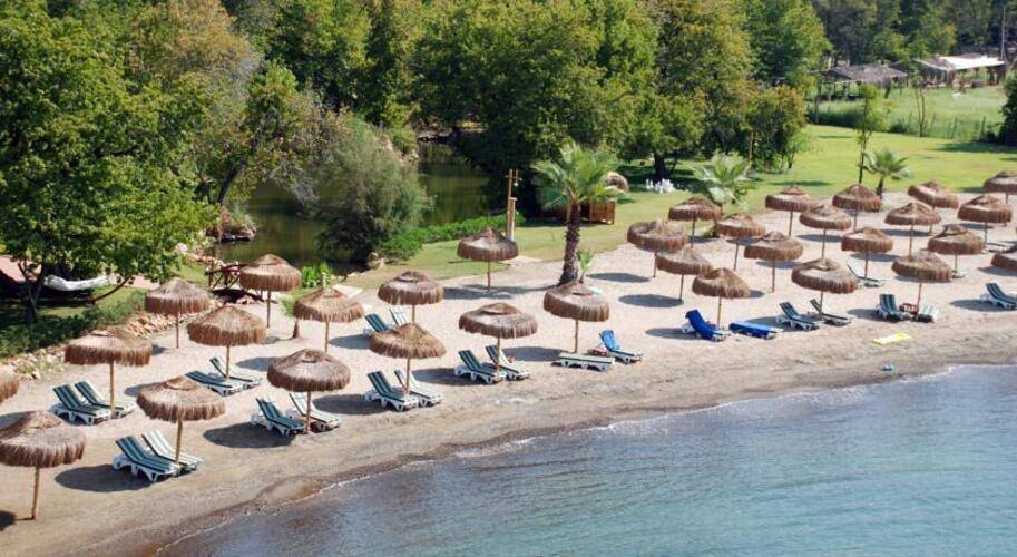 The Bay Beach Club Hotel