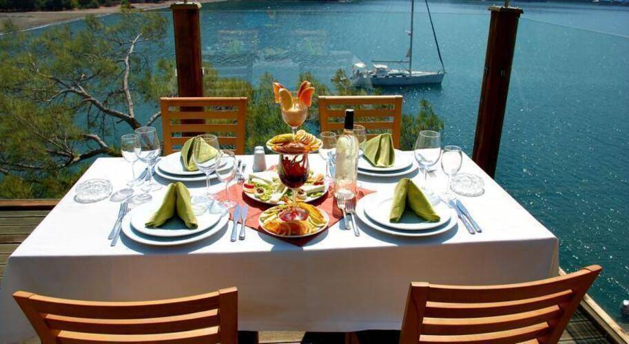 The Bay Beach Club Hotel
