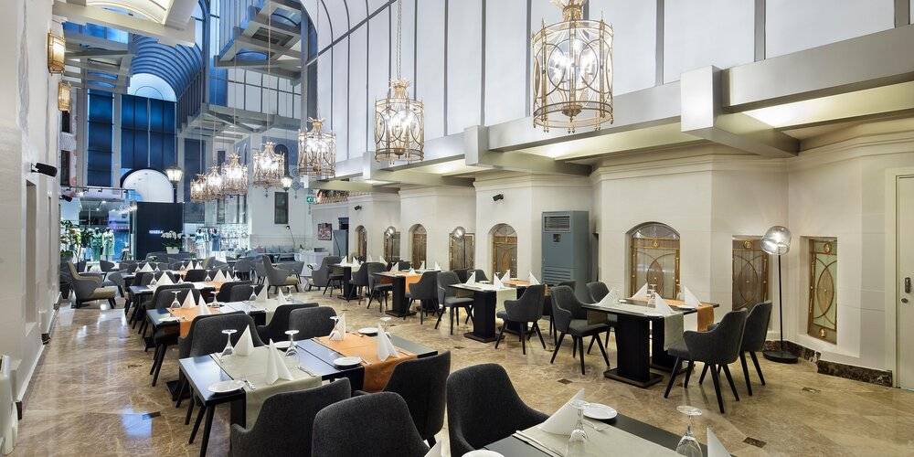 Crowne Plaza Old City