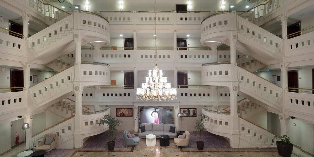 Crowne Plaza Old City