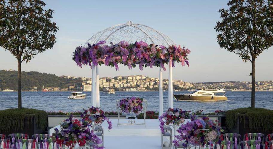 Four Seasons Hotel At The Bosphorus