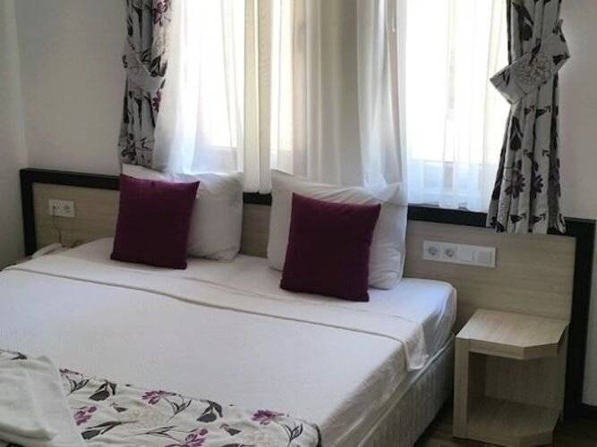 Kleopatra Hermes Hotel