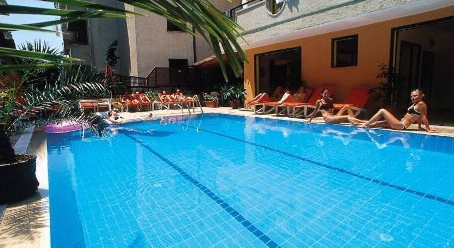 Kleopatra Hermes Hotel