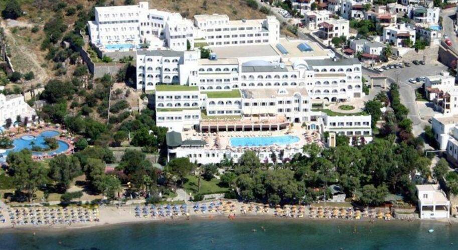 Azka Hotel