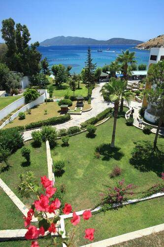 Azka Hotel