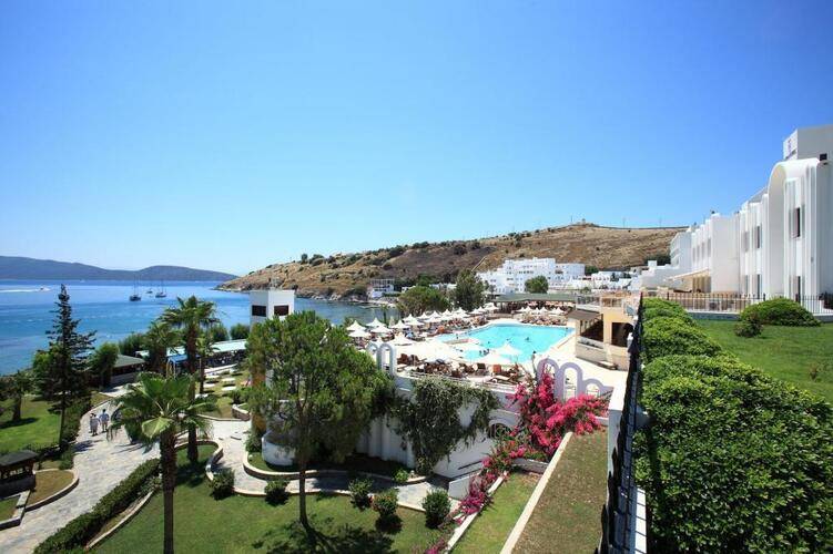 Azka Hotel