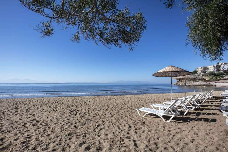 Aria Claros Beach & Spa Resort
