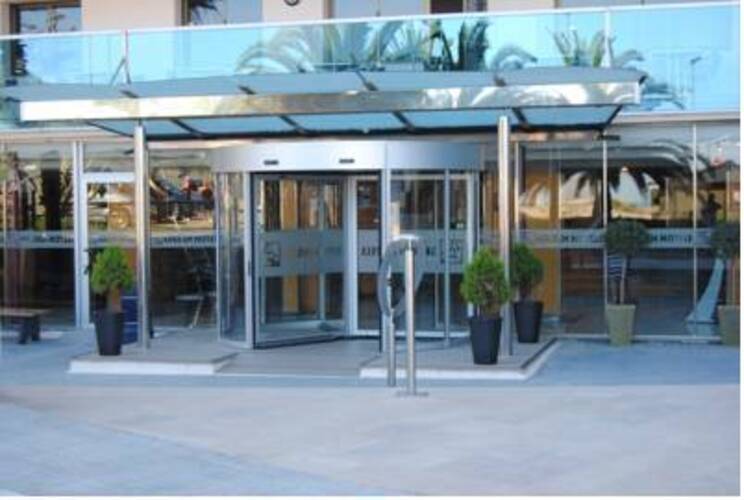 Golden Donaire Beach Hotel