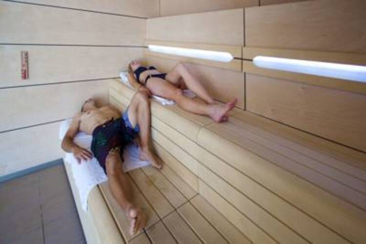 Golden Donaire Beach Hotel