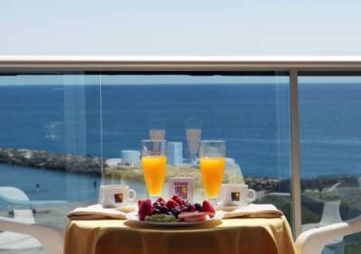 Golden Donaire Beach Hotel