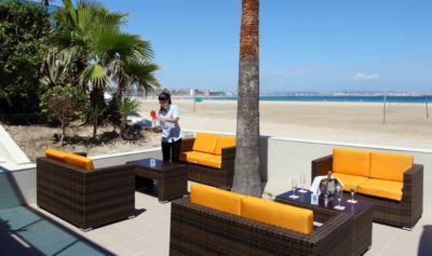 Golden Donaire Beach Hotel