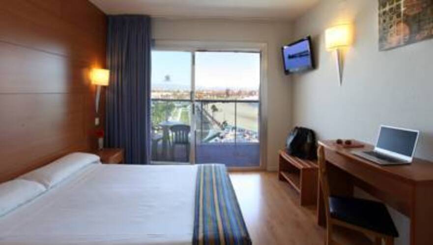 Golden Donaire Beach Hotel