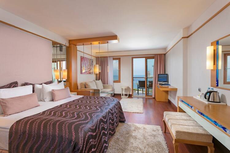 Kefaluka Resort