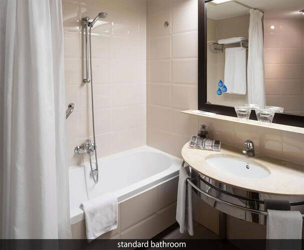 Catalonia Barcelona Plaza Hotel — фото 9