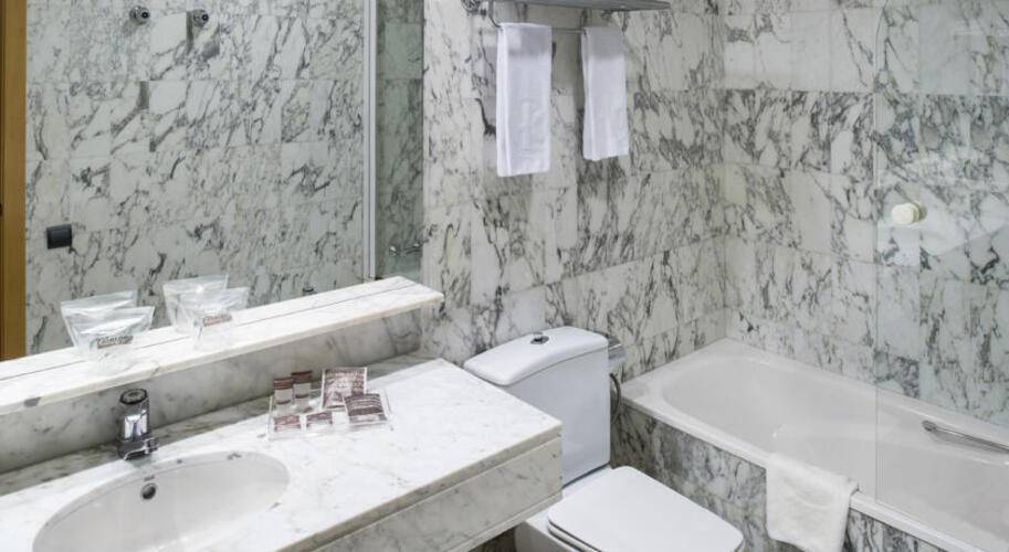 Catalonia Castellnou Hotel — фото 10