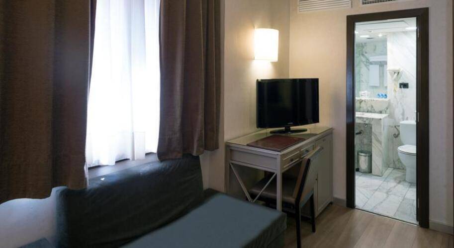 Catalonia Mikado Hotel — фото 24