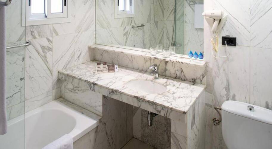 Catalonia Mikado Hotel — фото 17