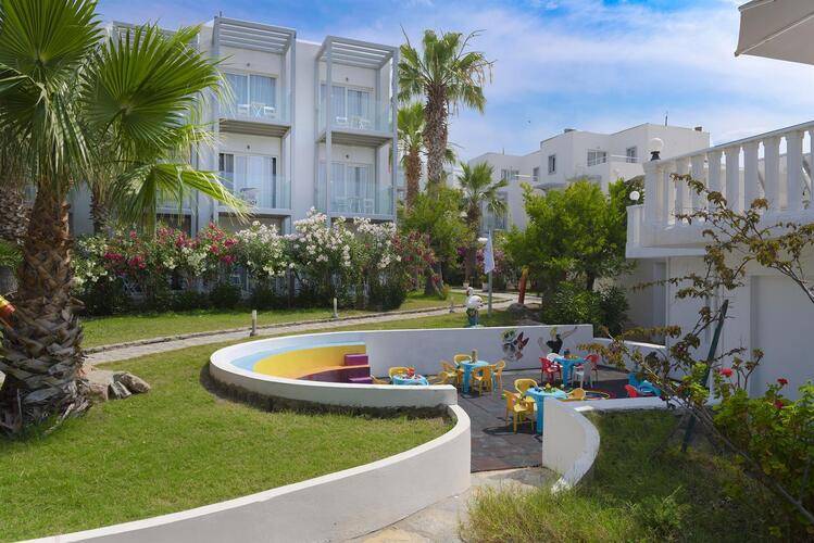 Charm Beach Hotel (Ex. Malama Beach Hotel)