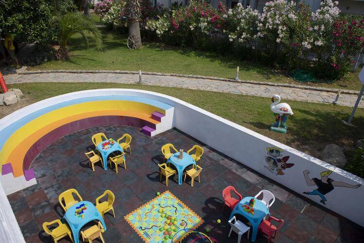 Charm Beach Hotel (Ex. Malama Beach Hotel)