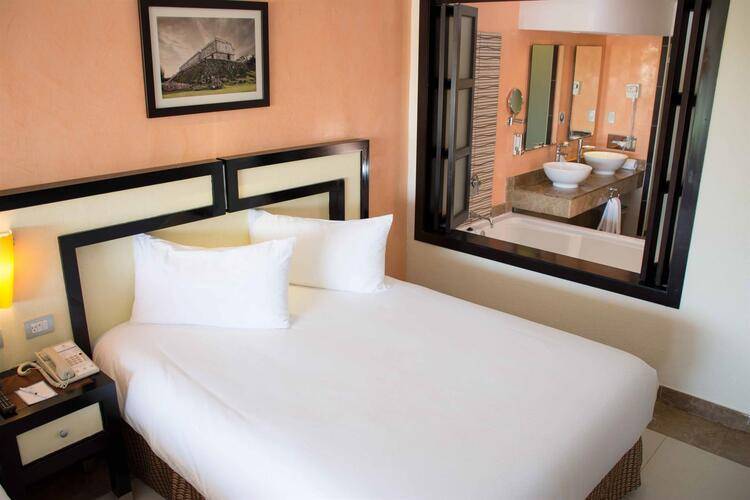 Sandos Playacar Beach Resort