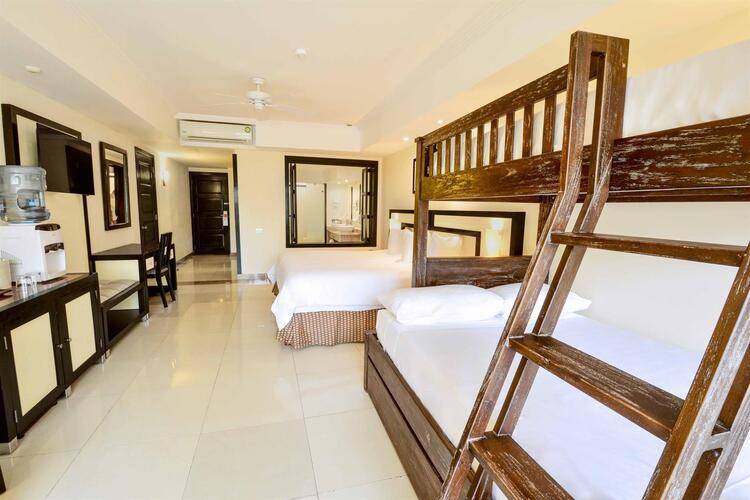 Sandos Playacar Beach Resort