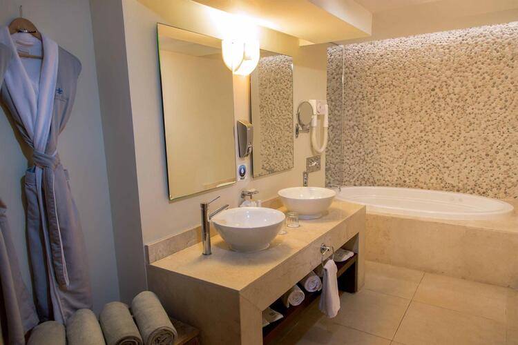 Sandos Playacar Beach Resort