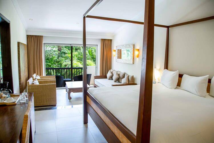 Sandos Playacar Beach Resort