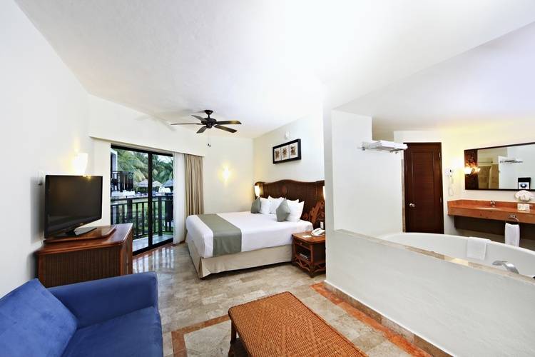 Sandos Caracol Eco Resort & Spa