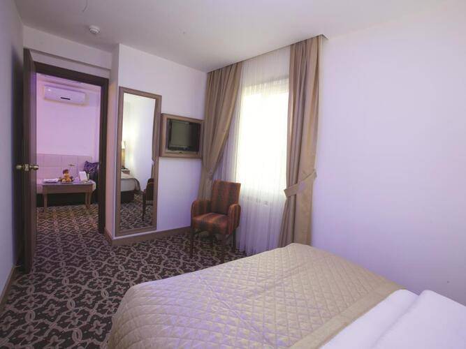 The City Hotel