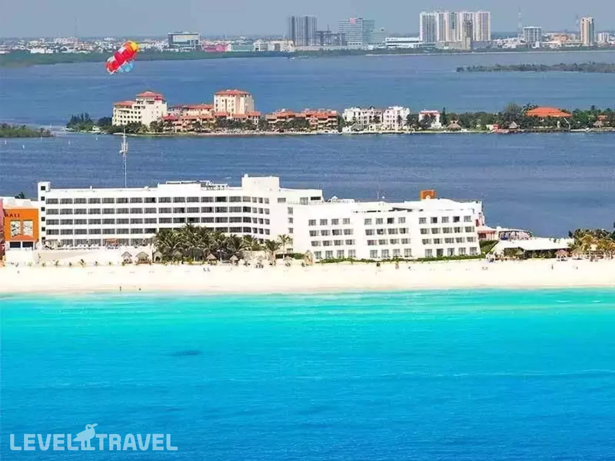 Flamingo Cancun Resort & Plaza