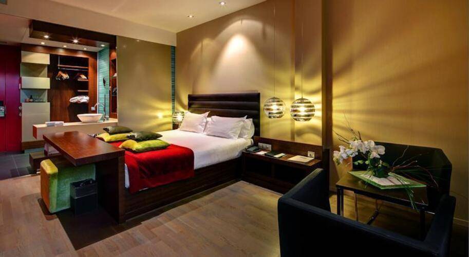 Olivia Plaza Hotel — фото 4