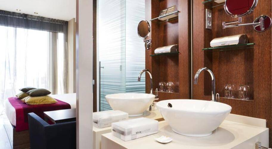 Olivia Plaza Hotel — фото 3