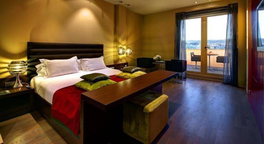 Olivia Plaza Hotel — фото 8