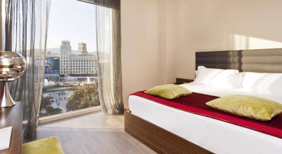 Olivia Plaza Hotel — фото 2