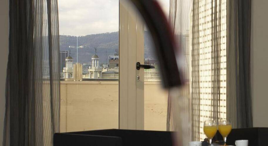 Olivia Plaza Hotel — фото 10