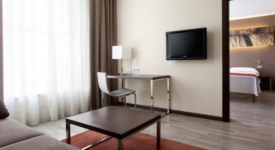 Nh Diagonal Center Hotel — фото 9