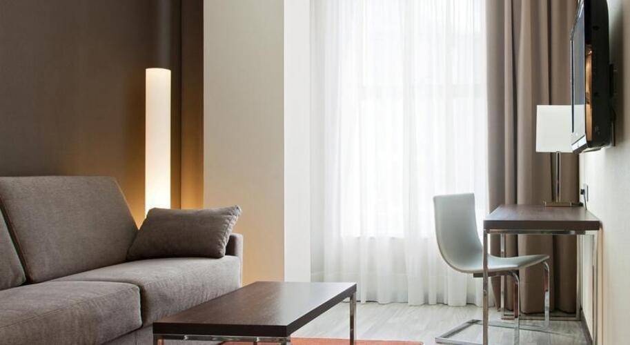 Nh Diagonal Center Hotel — фото 8