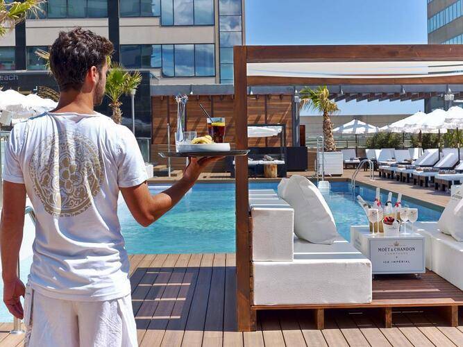 Hilton Diagonal Mar Barcelona Hotel — фото 3