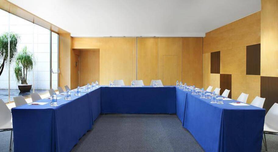 Four Point By Sheraton Barcelona Diagonal — фото 12