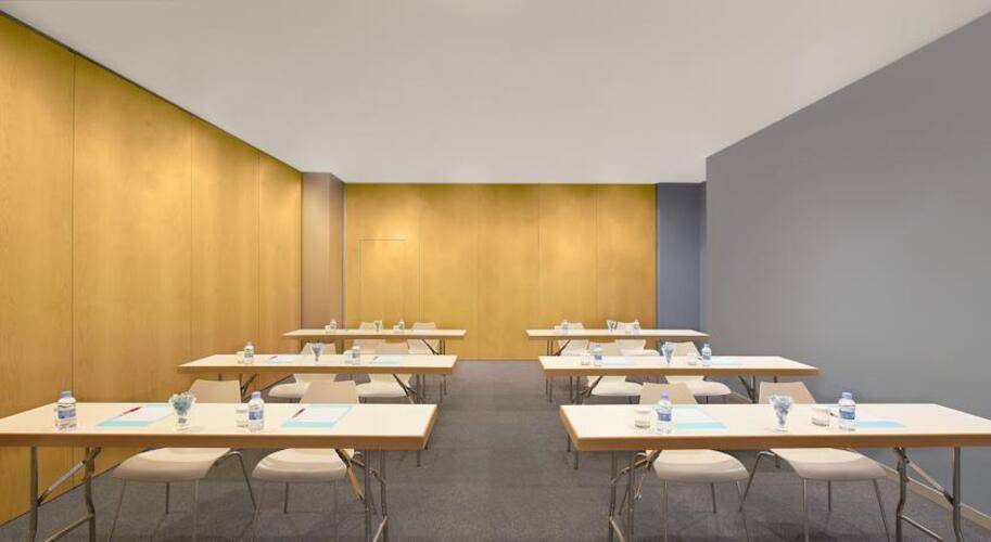 Four Point By Sheraton Barcelona Diagonal — фото 20