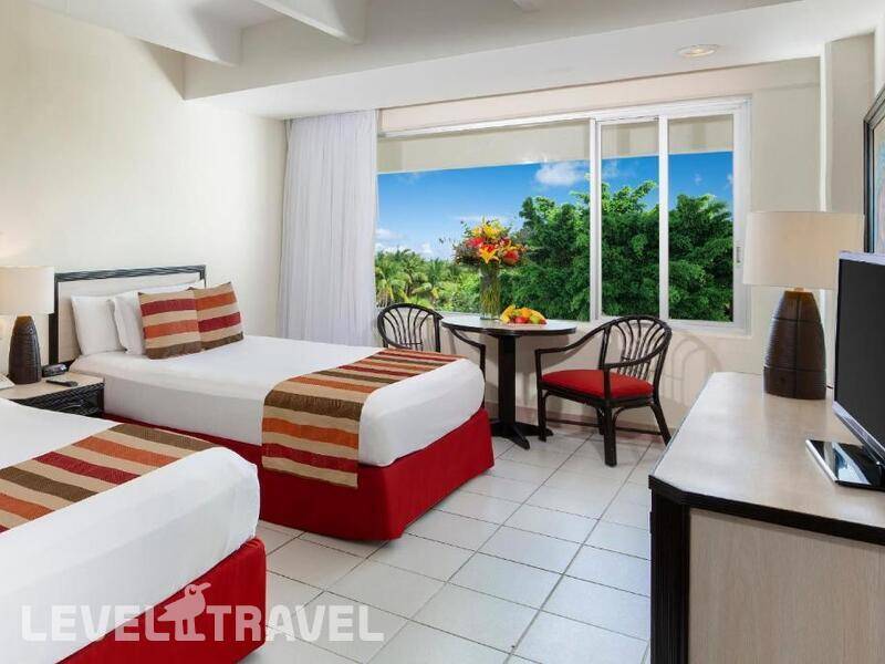 Фотография Oasis Palm Beach