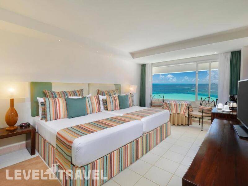 Фотография Oasis Palm Beach