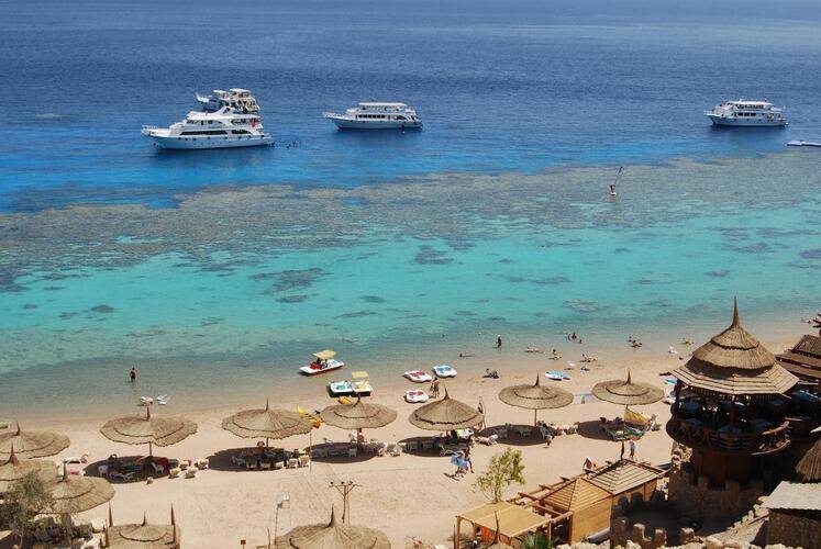 Faraana Reef Resort
