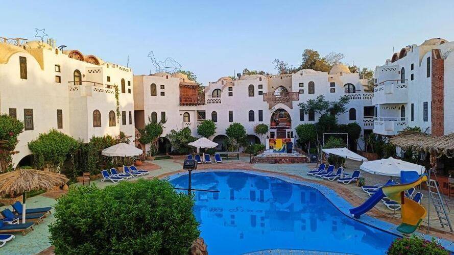 Amar Sina Hotel